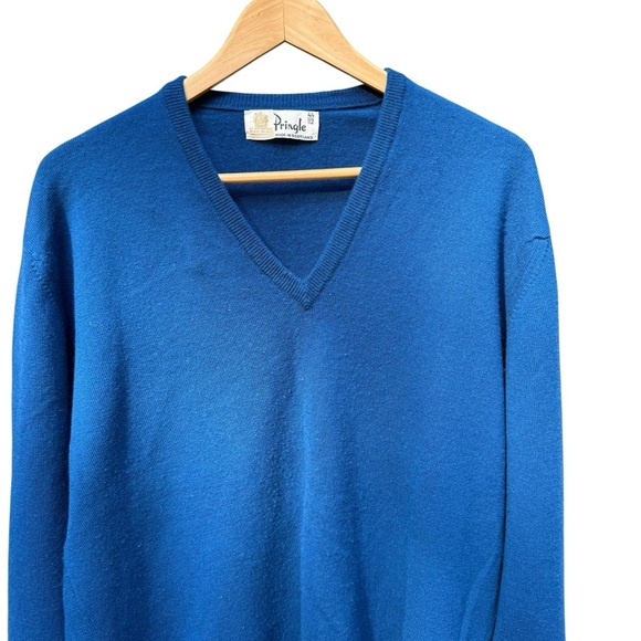 Vintage Pringle Mens Blue V-Neck Sweater Blue 100% Pure Lambswool Classic L - Picture 3 of 10